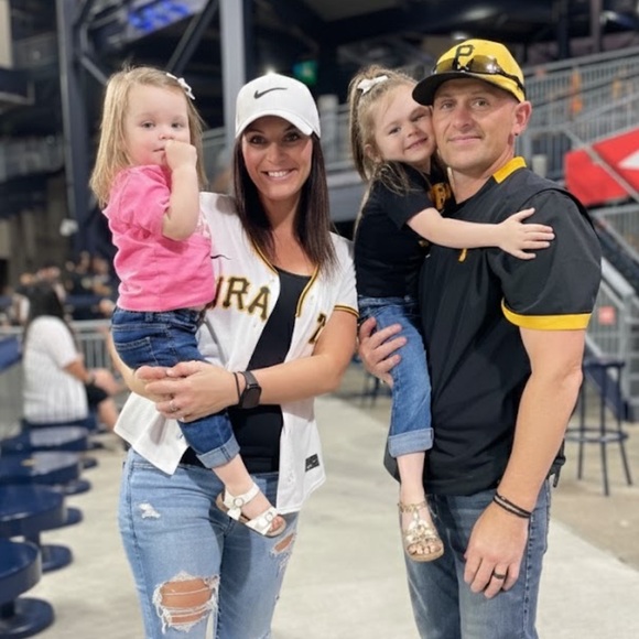 Meet your Posher, Danielle - Picture 2 of 7